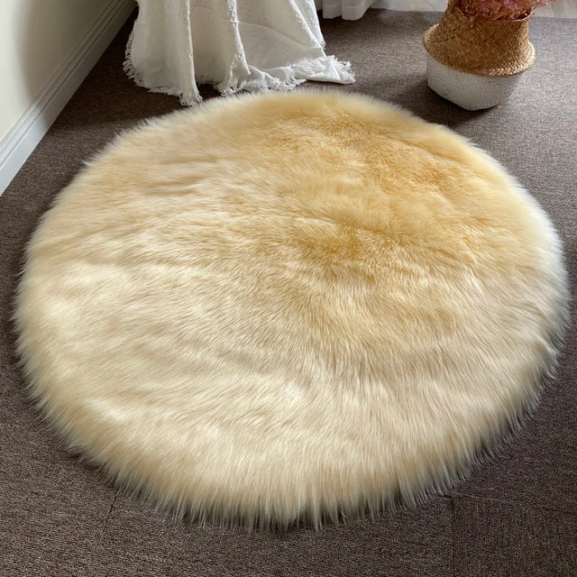 White Round Sheepskin Fur Rug