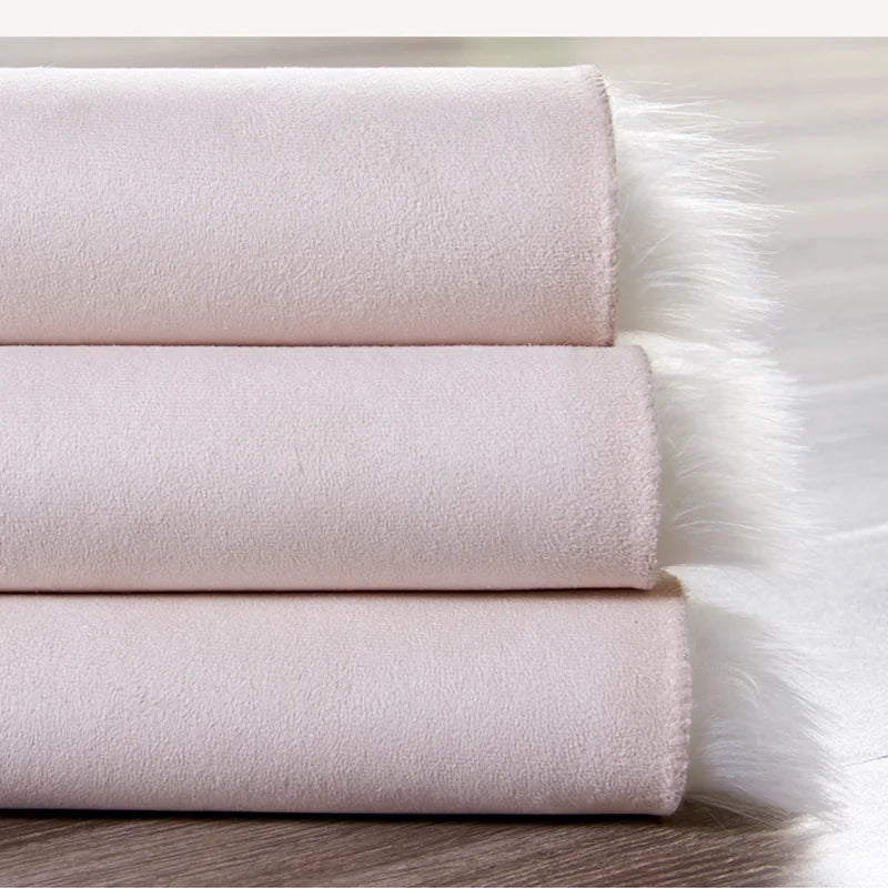 White Round Sheepskin Fur Rug