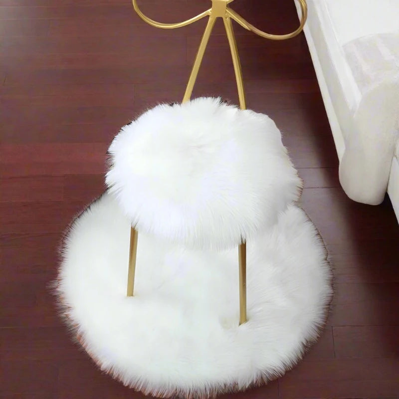 White Round Sheepskin Fur Rug