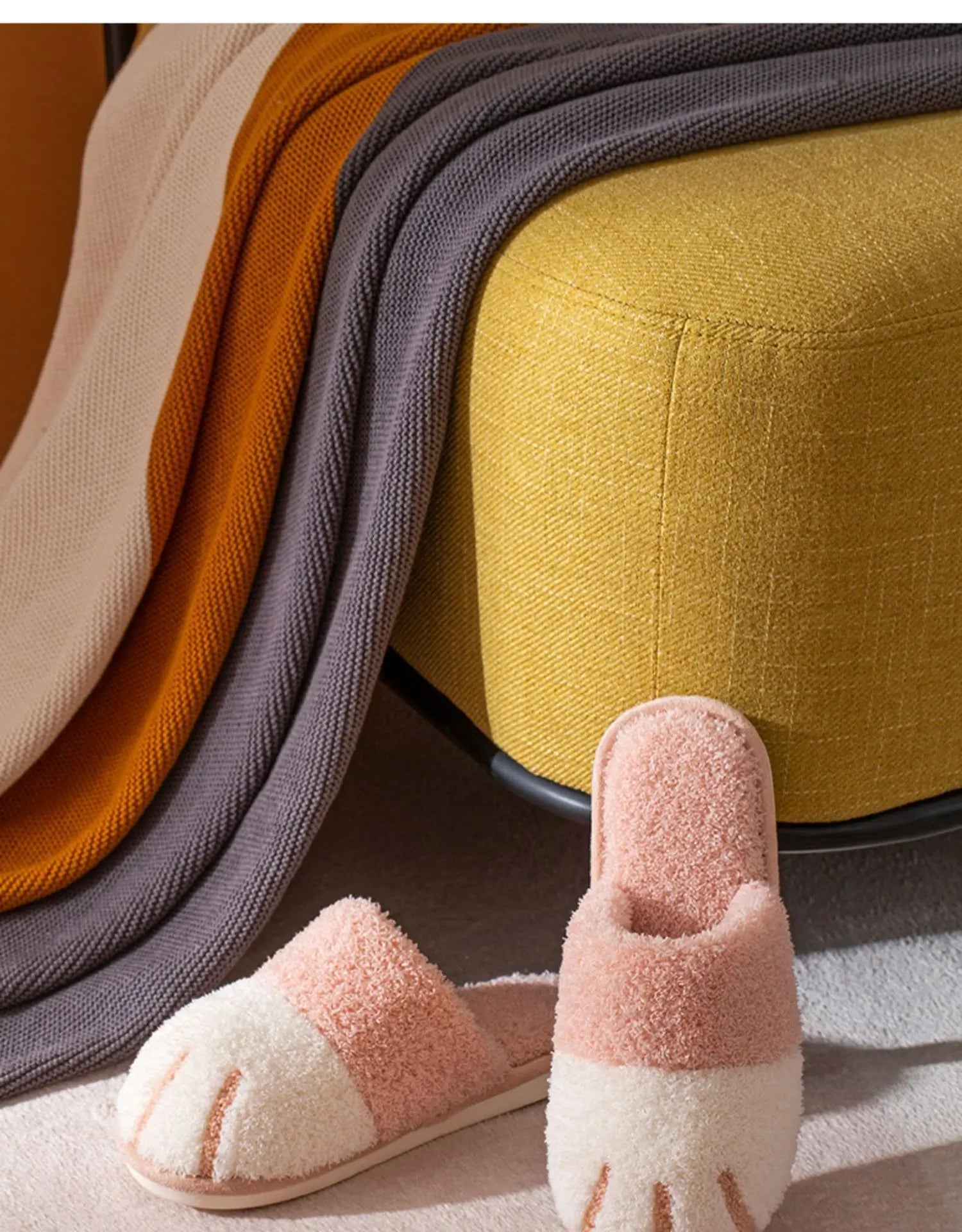 Comwarm Winter Cat Paw Plush Slippers