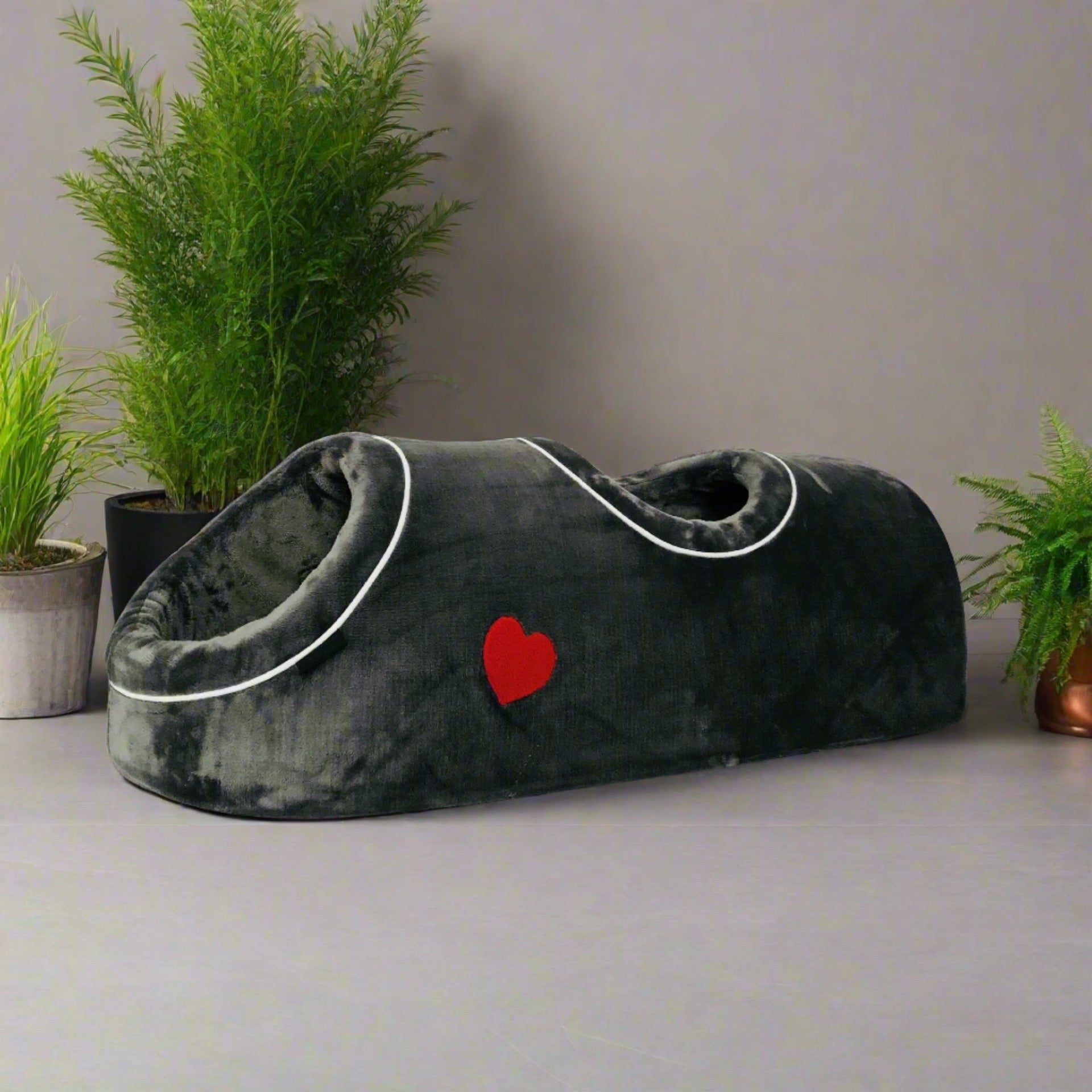 Winter Warm Pet Kennel and Sleeping Bag
